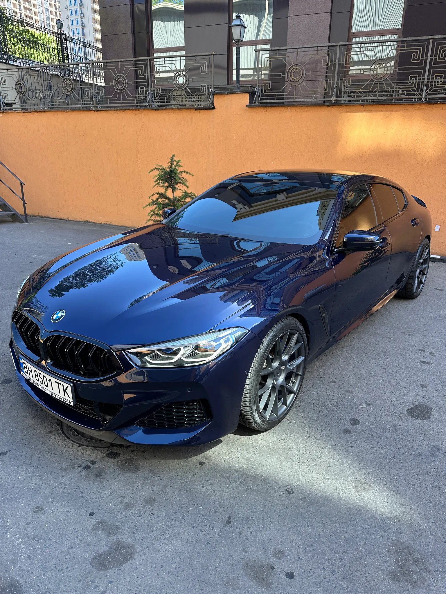 BMW M850i