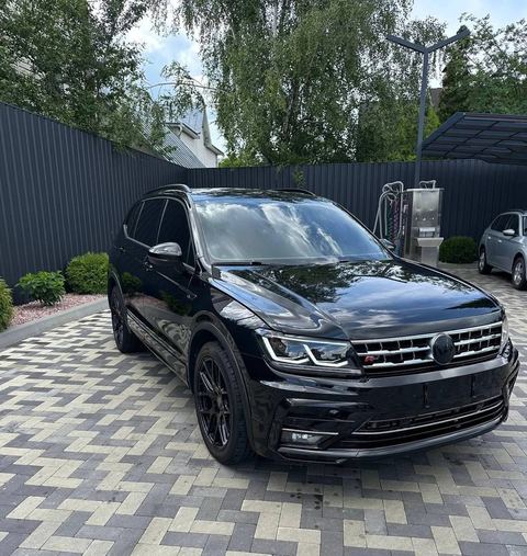 Volkswagen Tiguan SE