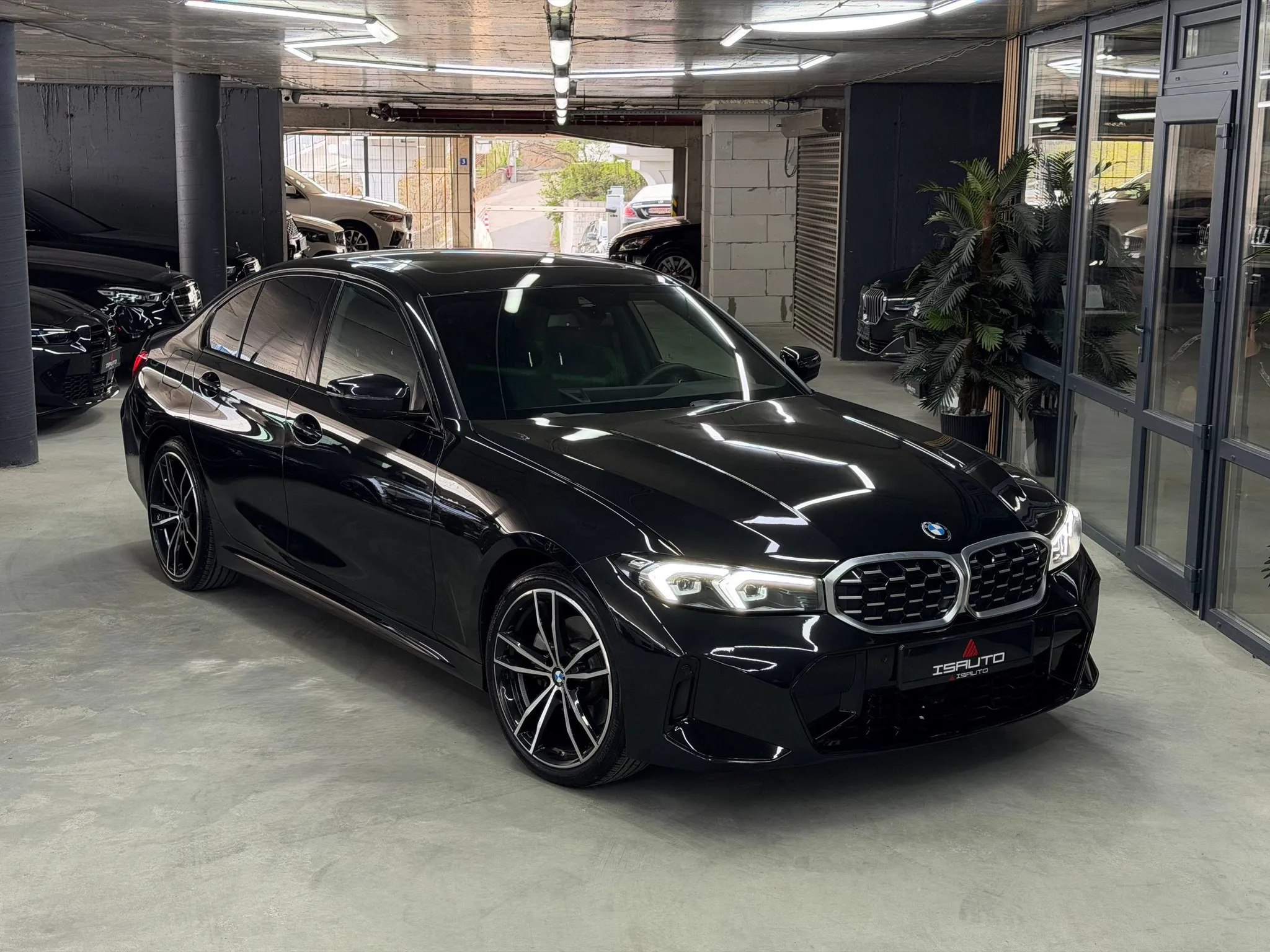 BMW 330i