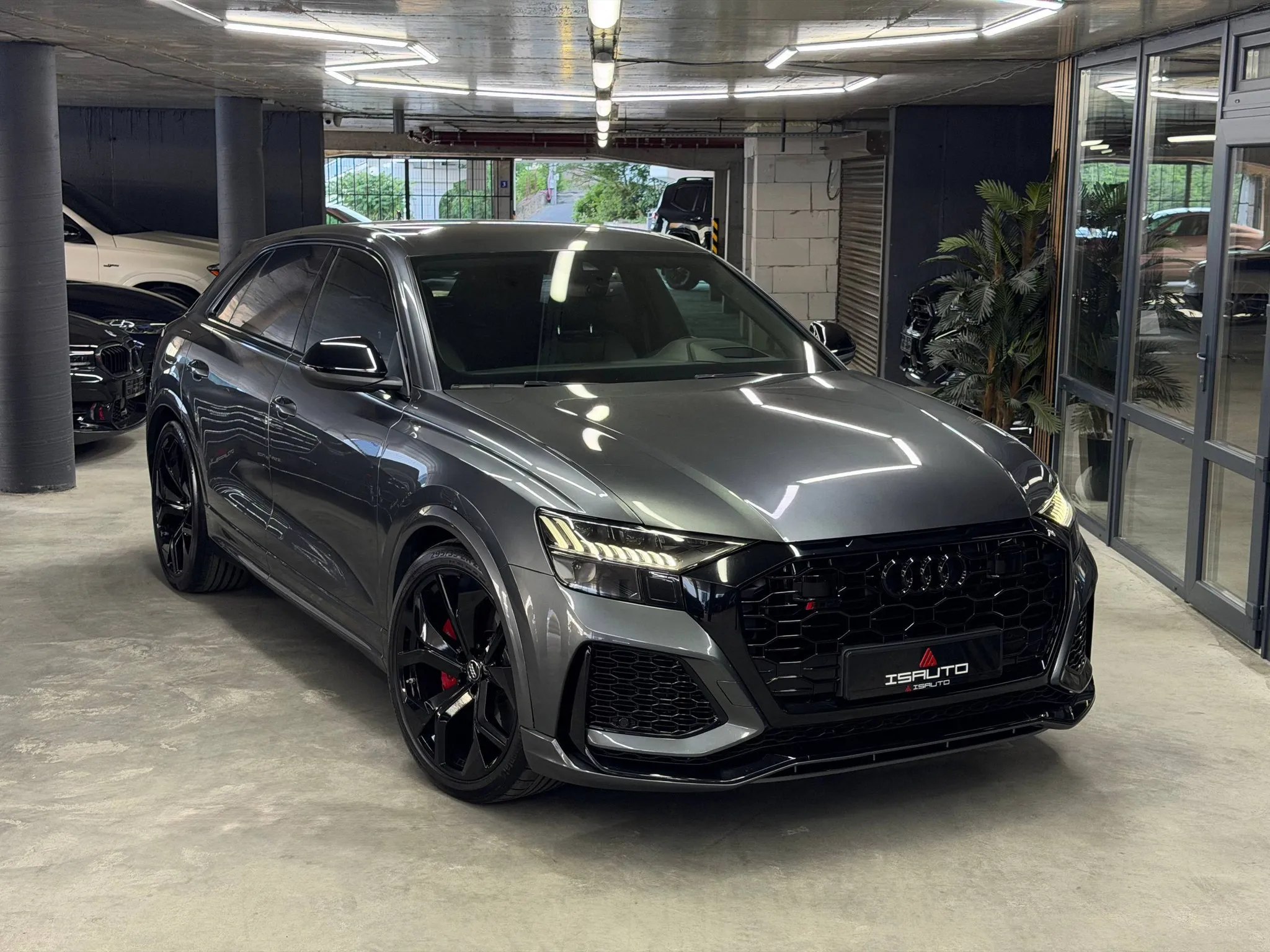 Audi Rs Q8 — фото 1