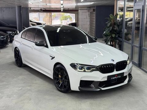 BMW M5