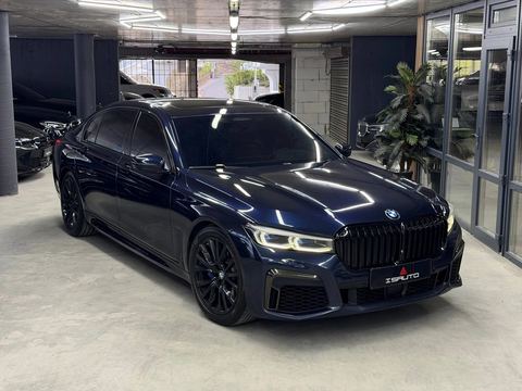 BMW 740i