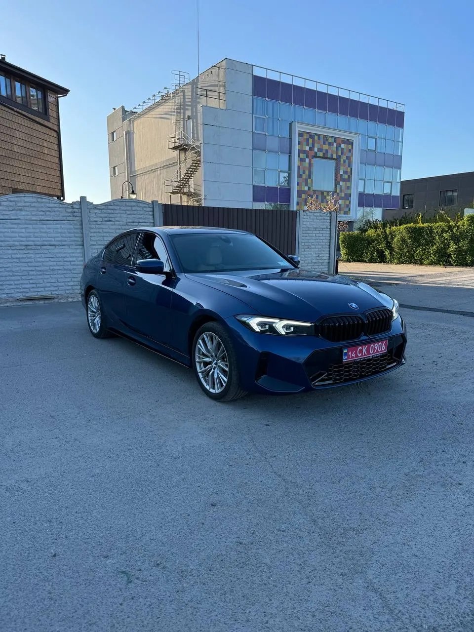 BMW 330i