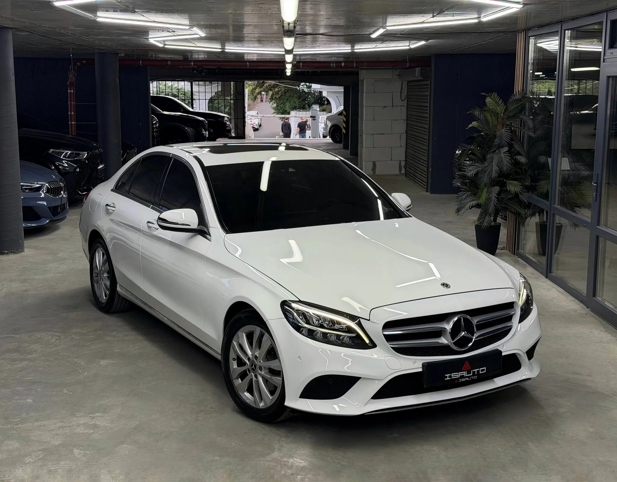 Mercedes-Benz CClass 220d — фото 1