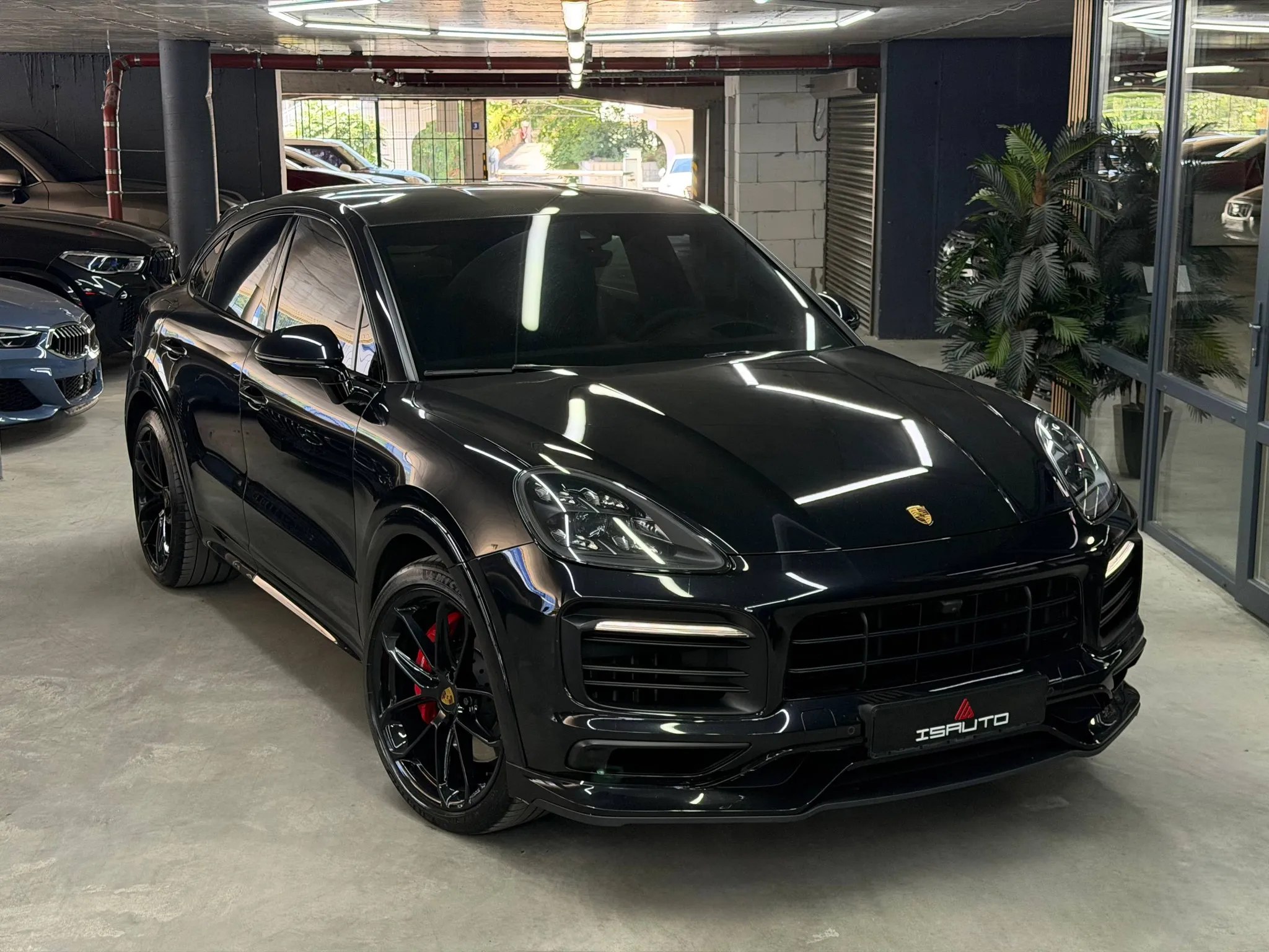 Porsche Cayenne Coupe GTS — фото 1