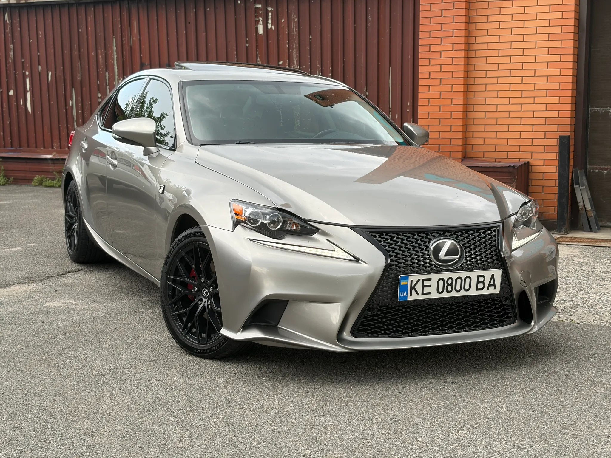 Lexus IS