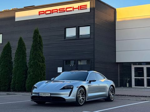 Porsche Taycan Performance Battery Plus — фото 1
