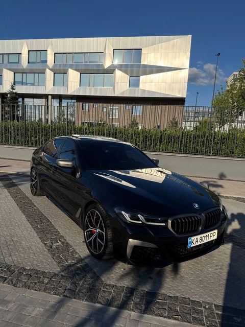 BMW M550i
