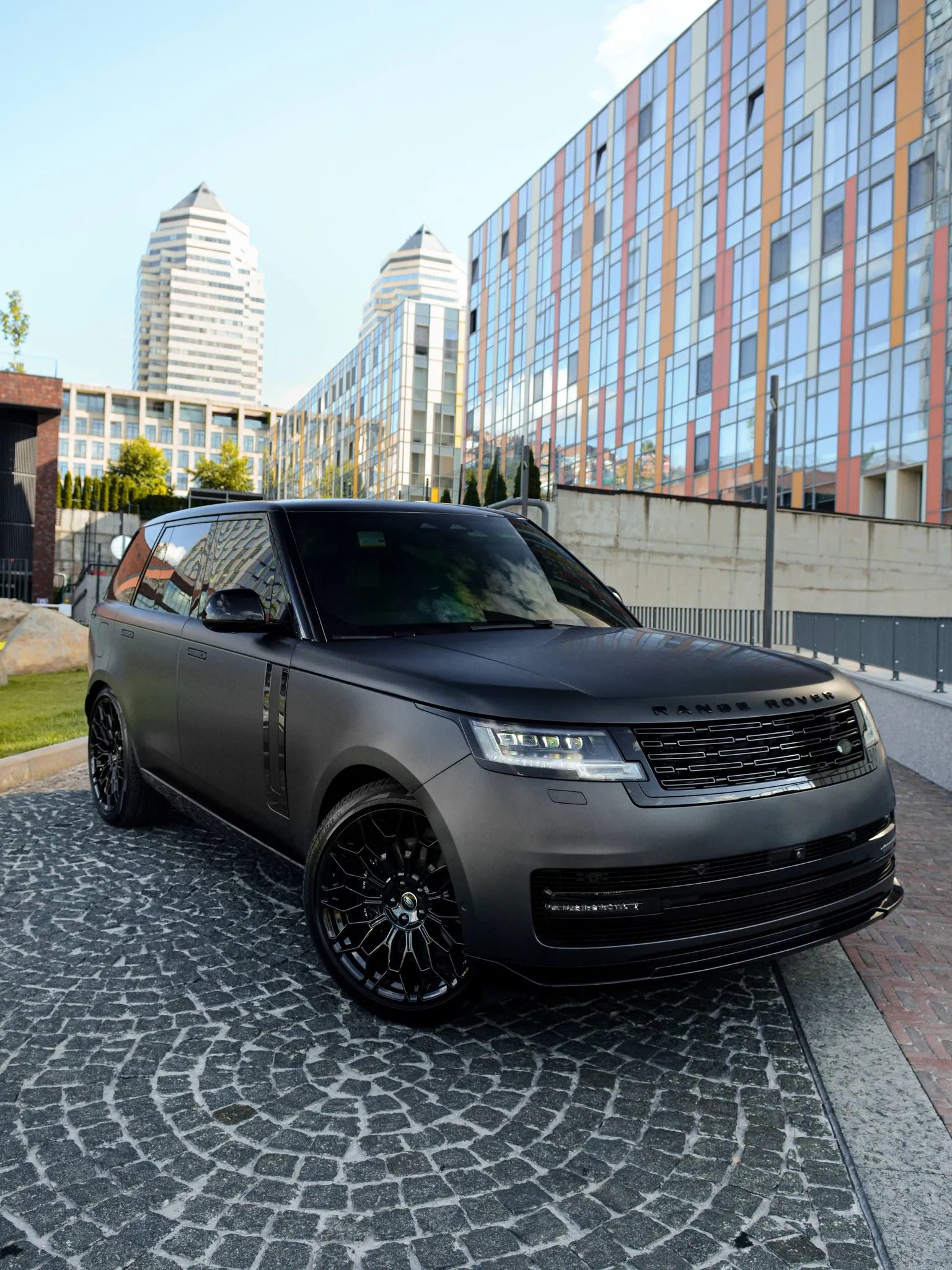 Land Rover Range Rover — фото 1