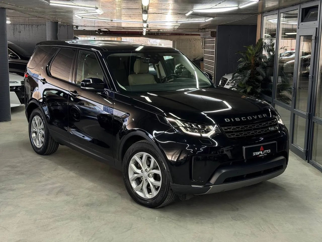 Land Rover Discovery — фото 1