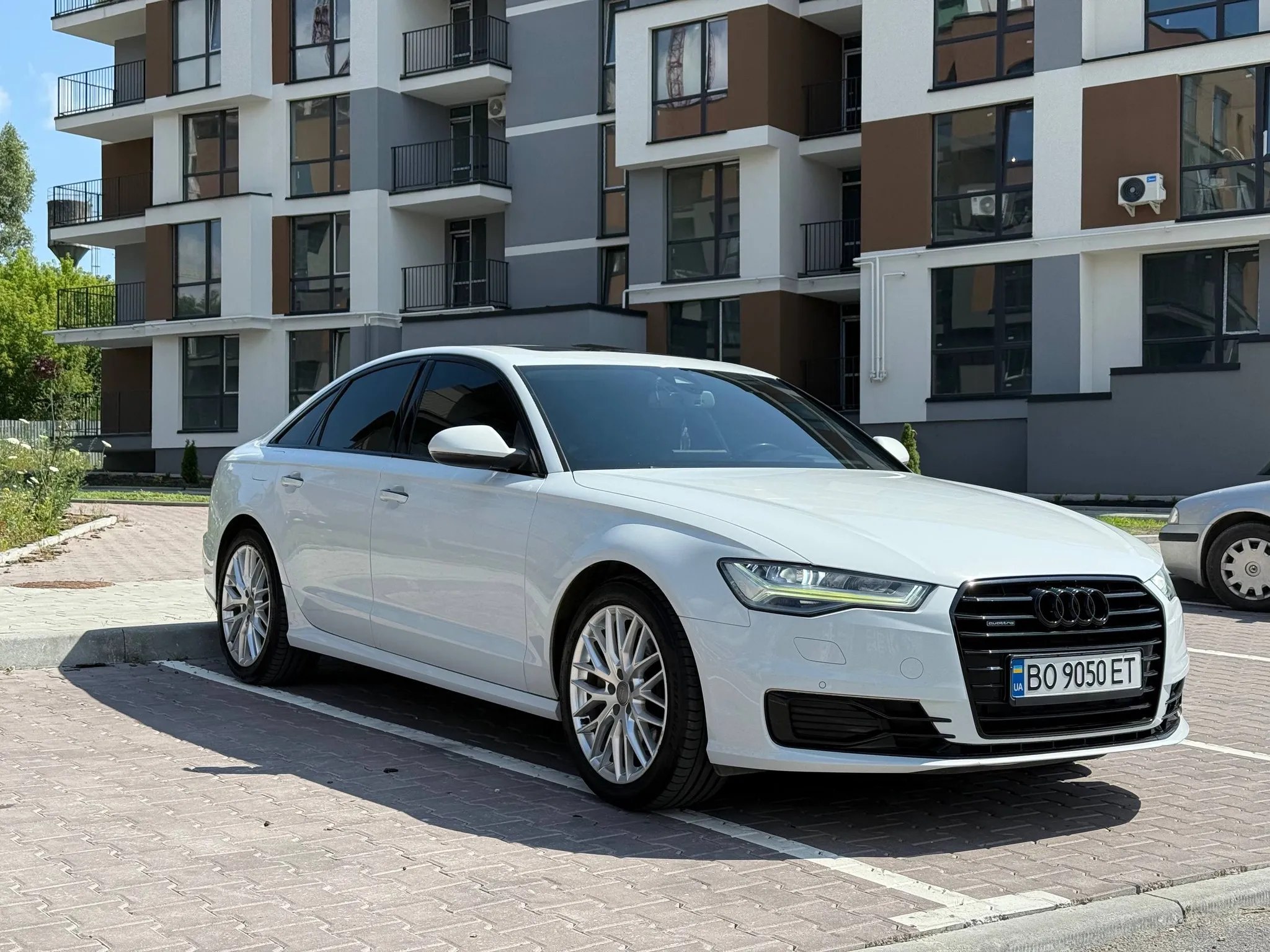Audi A6 — фото 1