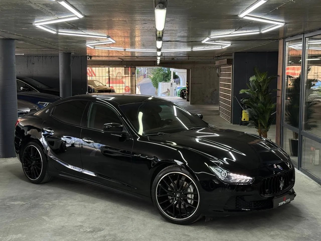 Maserati Ghibli — фото 1