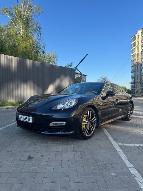 Porsche Panamera 4S