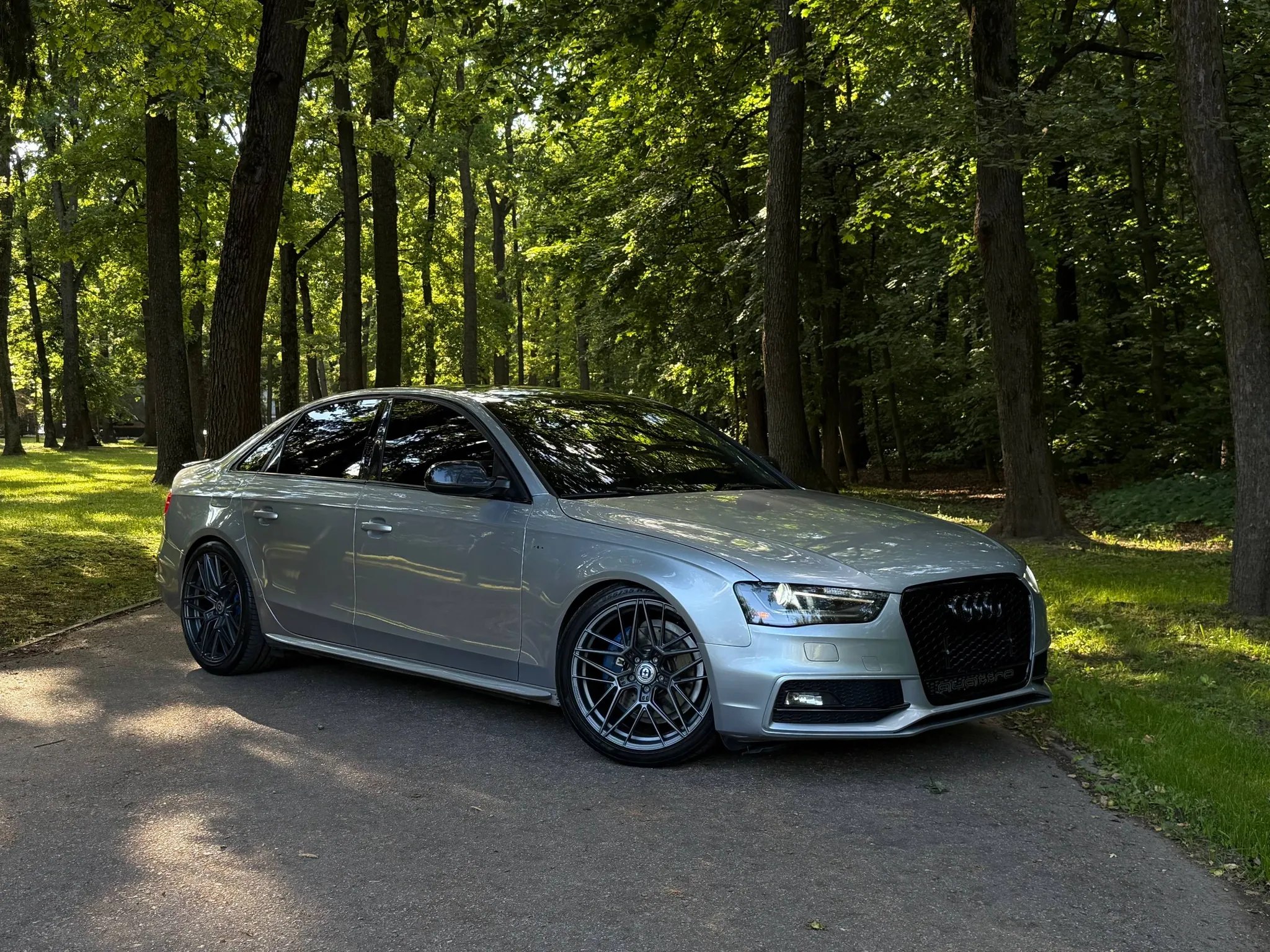 Audi A4 — фото 1
