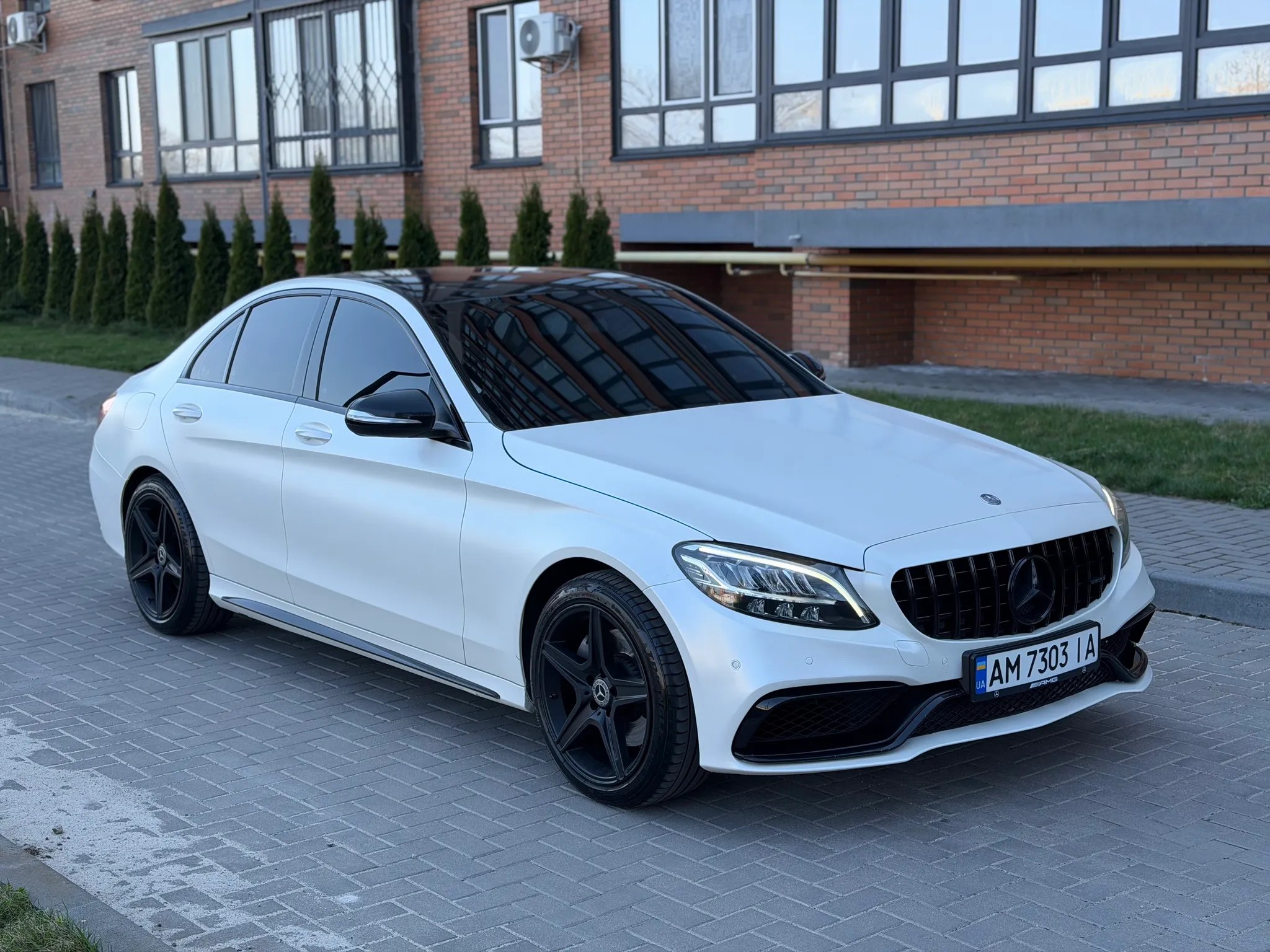 Mercedes-Benz C 300 — фото 1