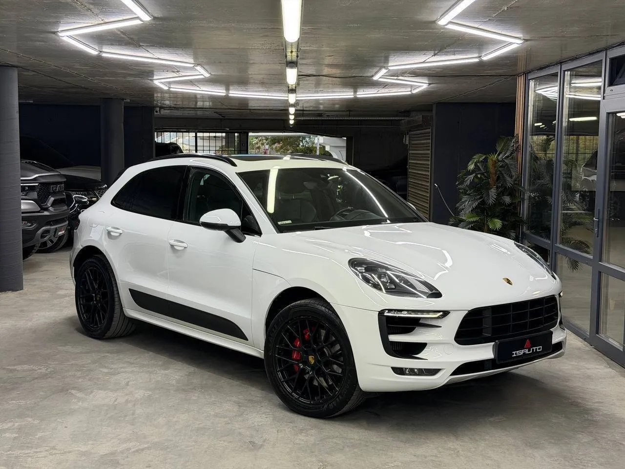 Porsche Macan GTS — фото 1