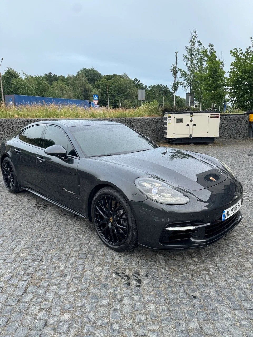 Porsche Panamera 4 E-Hybrid — фото 1