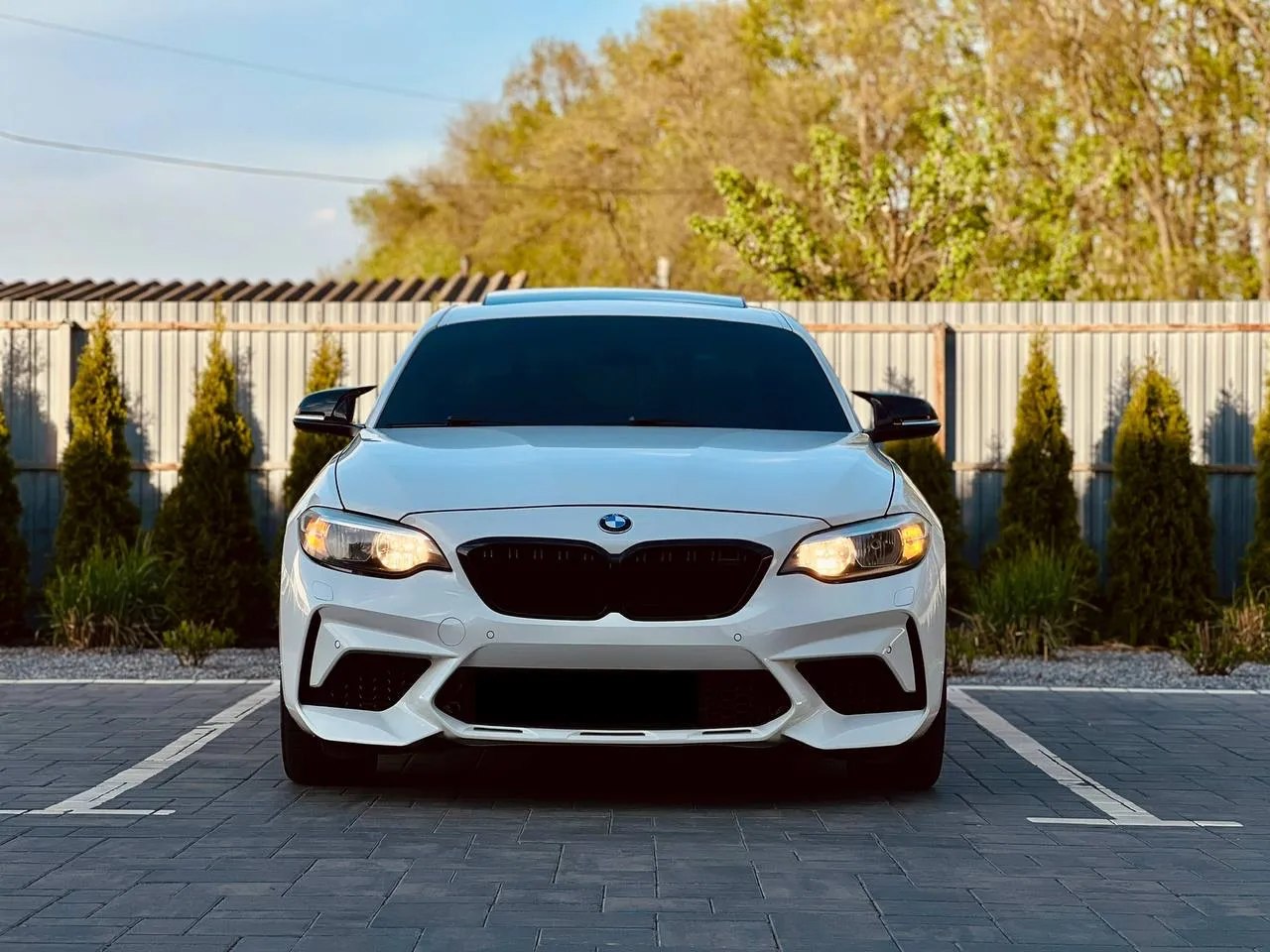 BMW 228i — фото 1