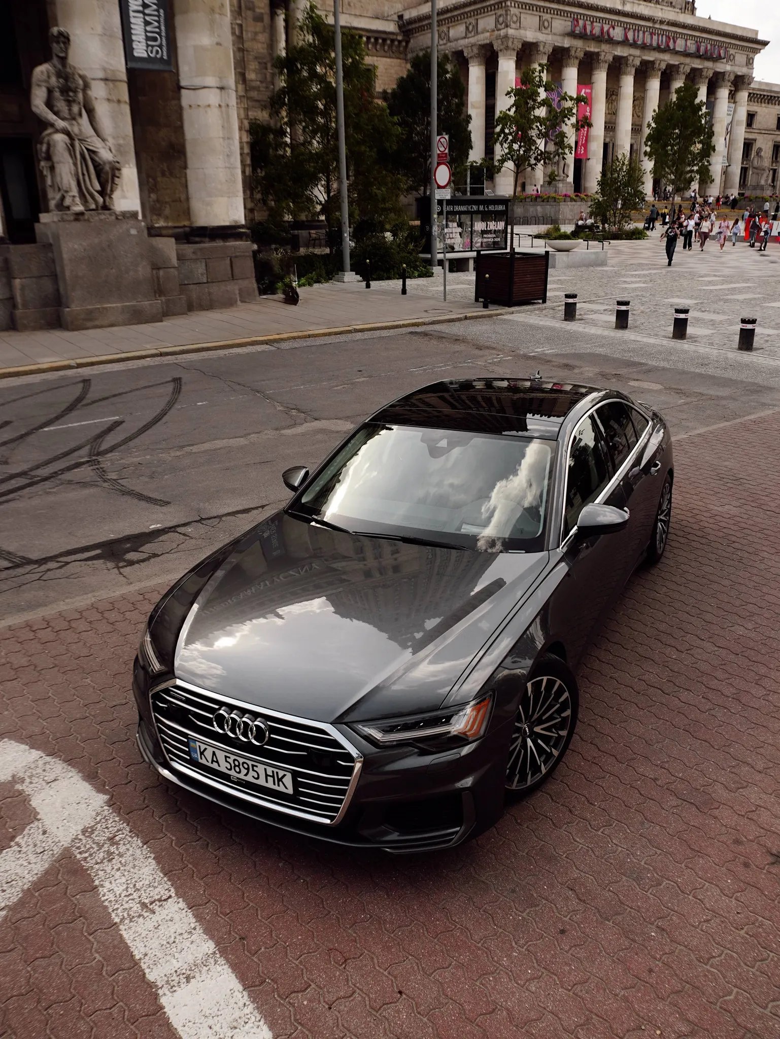 Audi A6 — фото 1