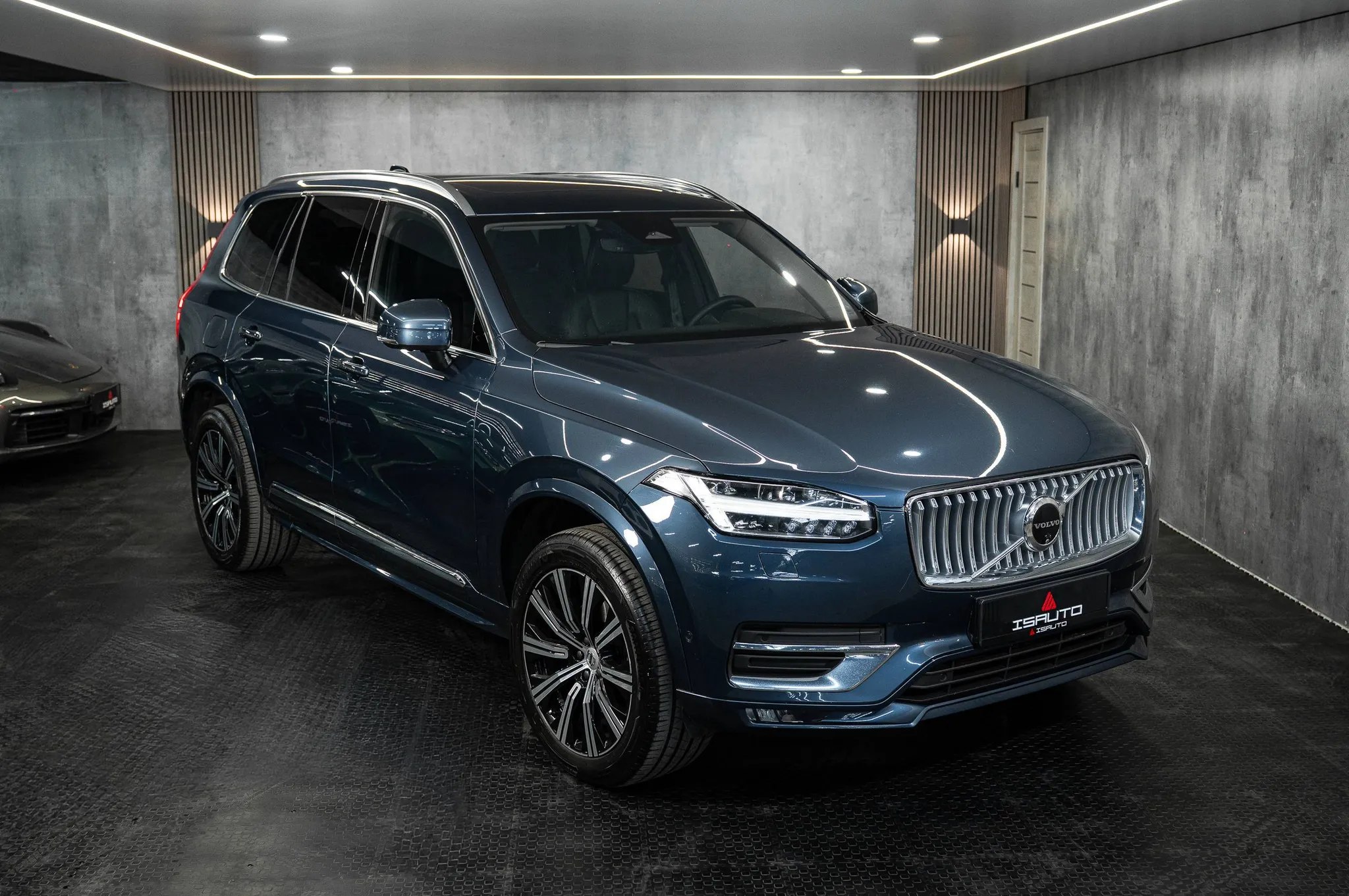 Volvo XC90 — фото 1