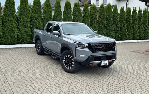 Nissan Frontier — фото 1