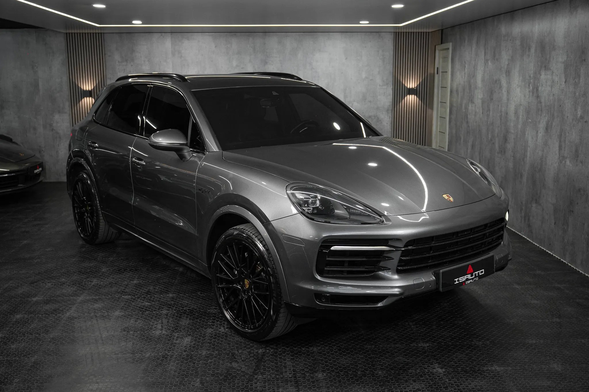 Porsche Cayenne Hybrid — фото 1