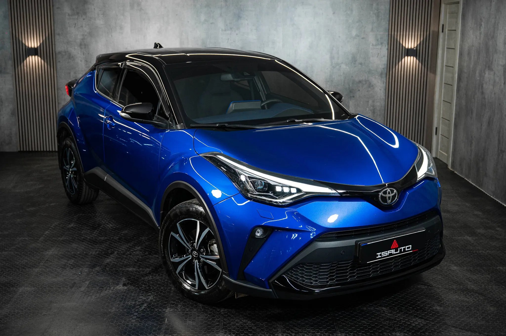 Toyota C-HR — фото 1