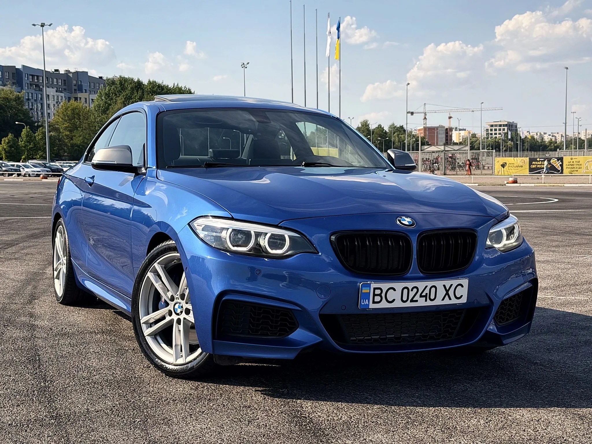BMW M240i — фото 1