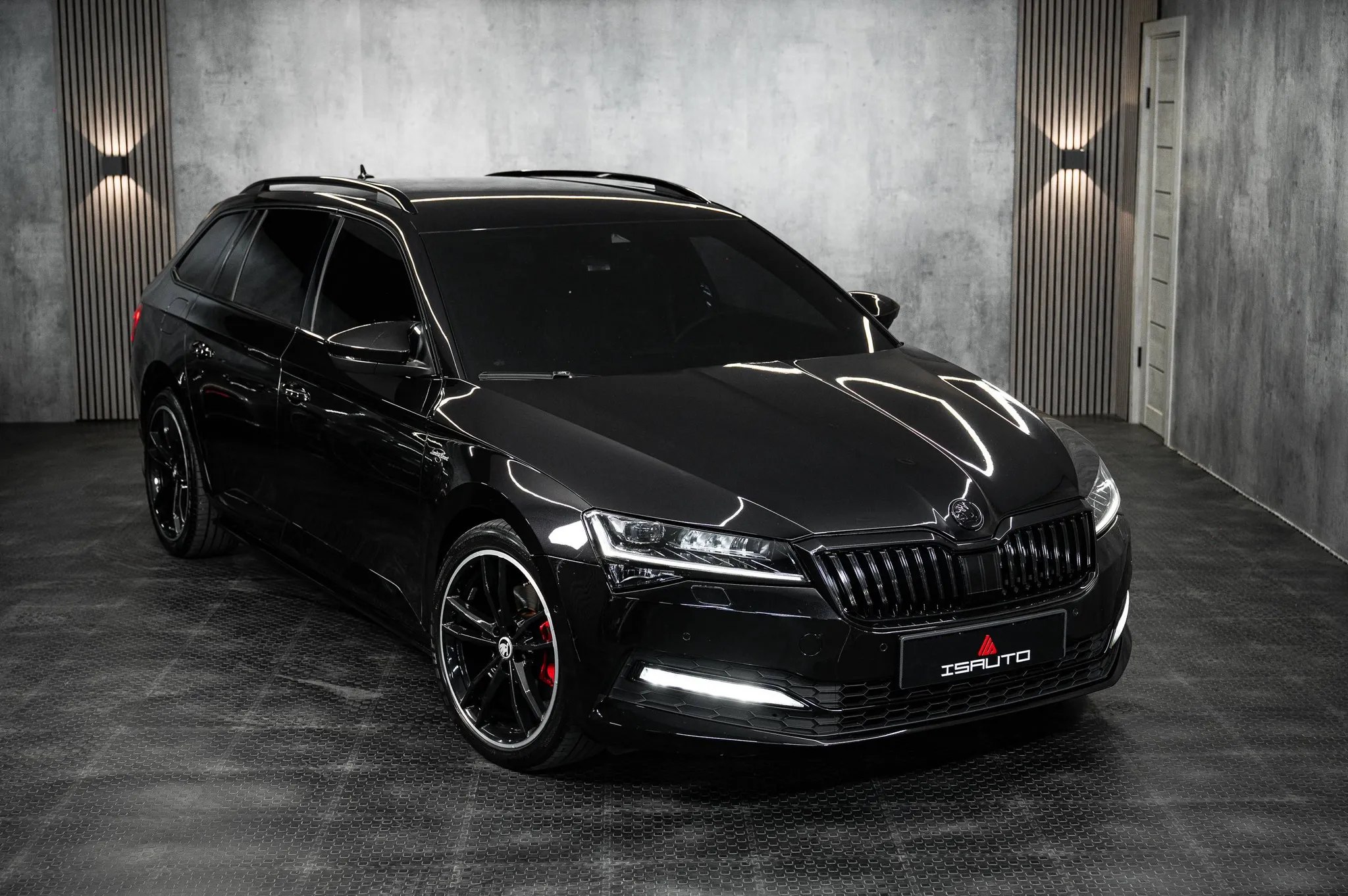 Škoda Superb — фото 1