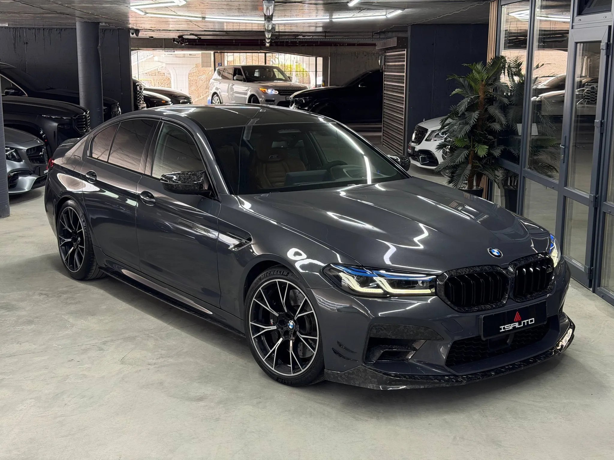 BMW M5 — фото 1