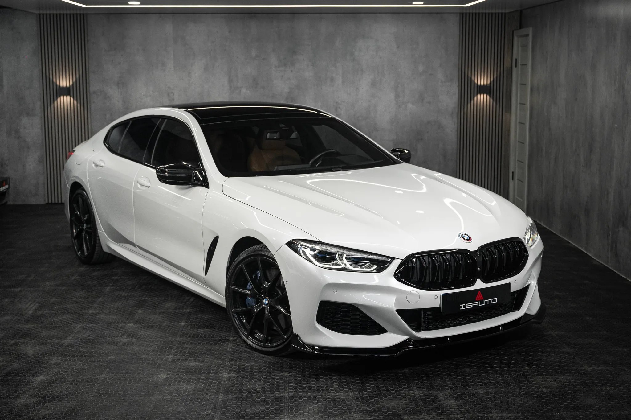 BMW 840I Xdrive — фото 1