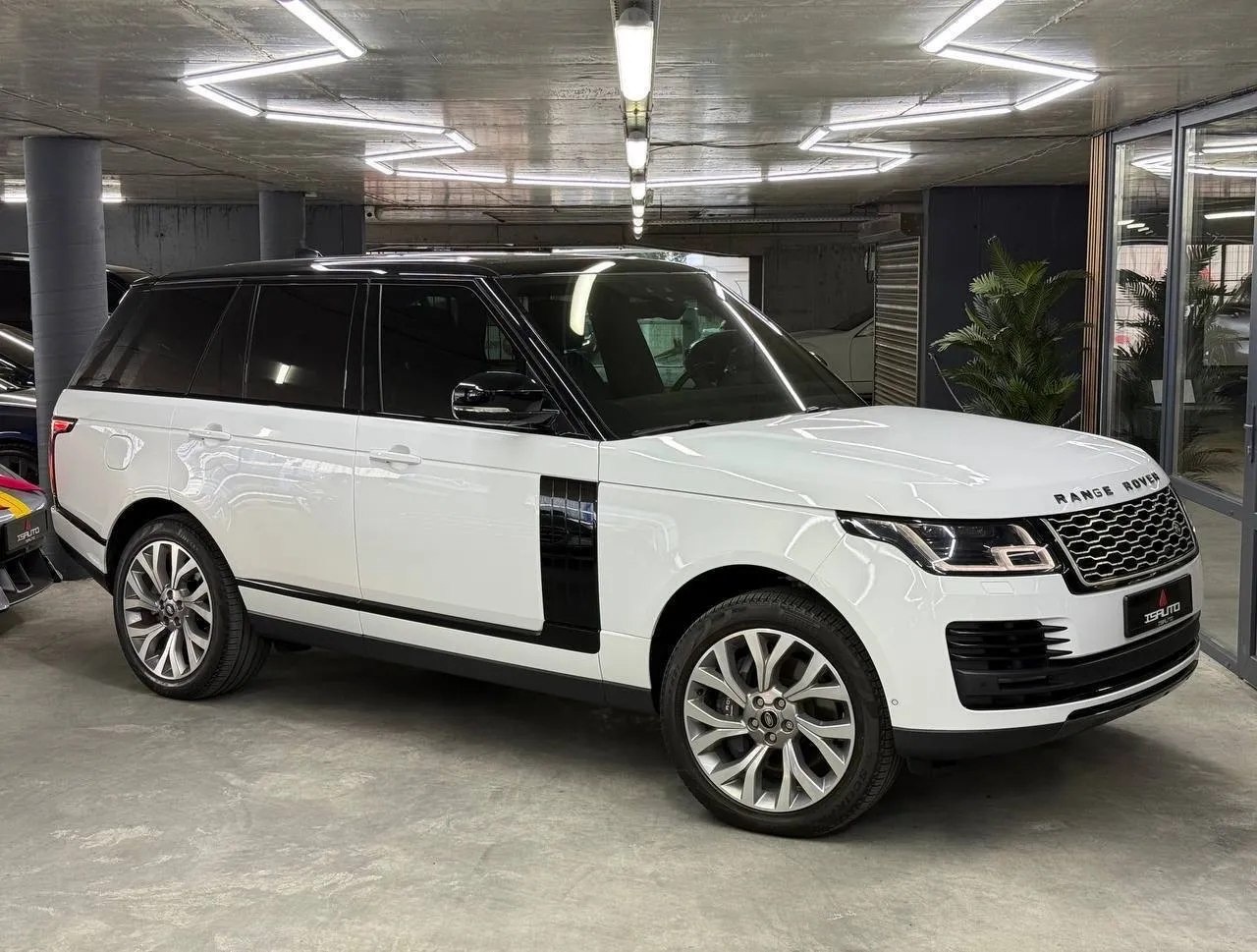 Land Rover Range Rover — фото 1
