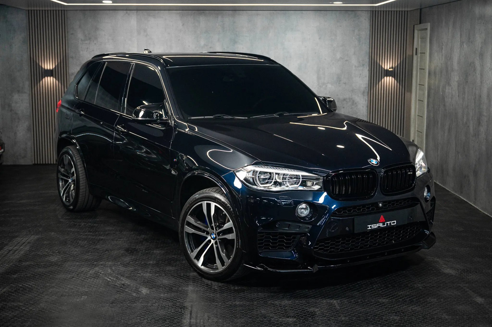 BMW X5 50d — фото 1