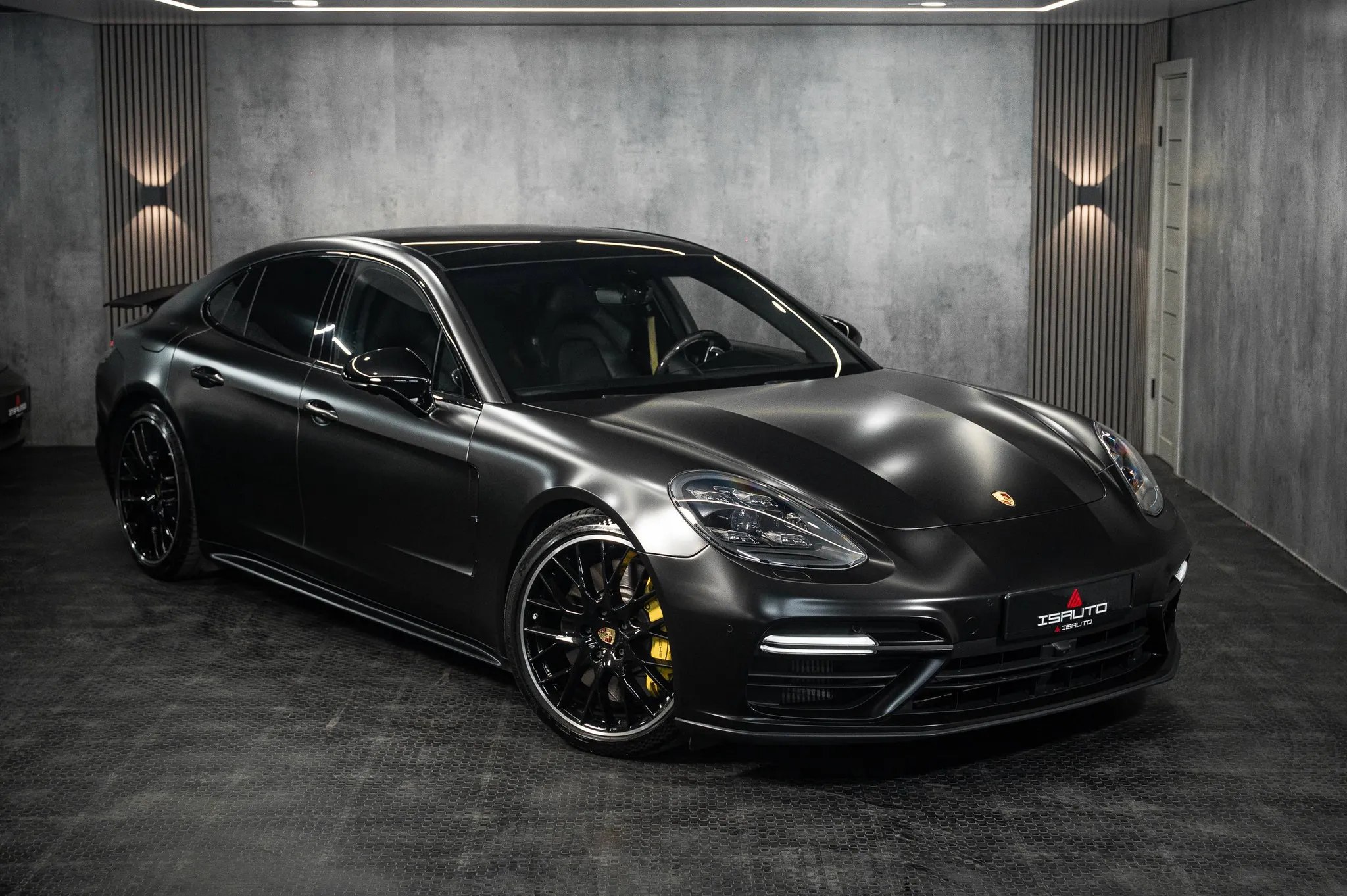 Porsche Panamera Turbo — фото 1
