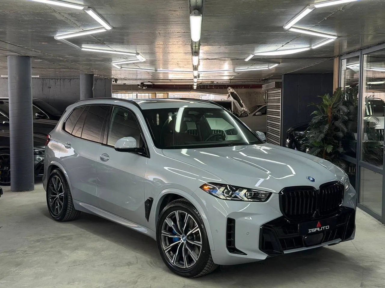 BMW X5 Xdrive 50E — фото 1