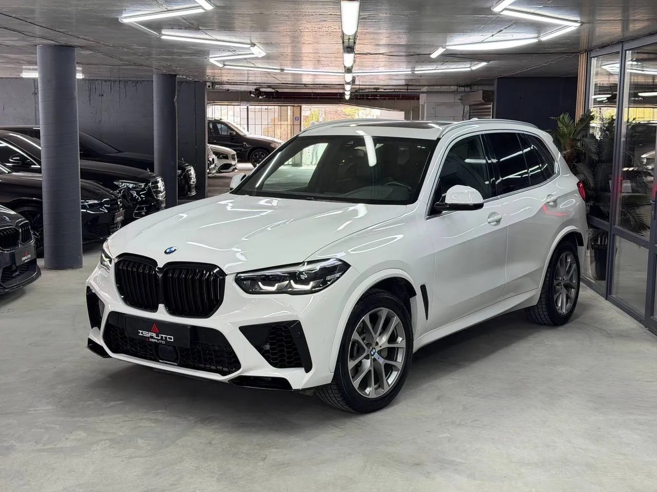BMW X5 — фото 1