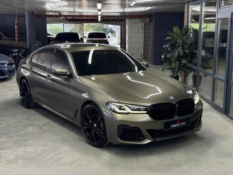 BMW 540i — фото 1