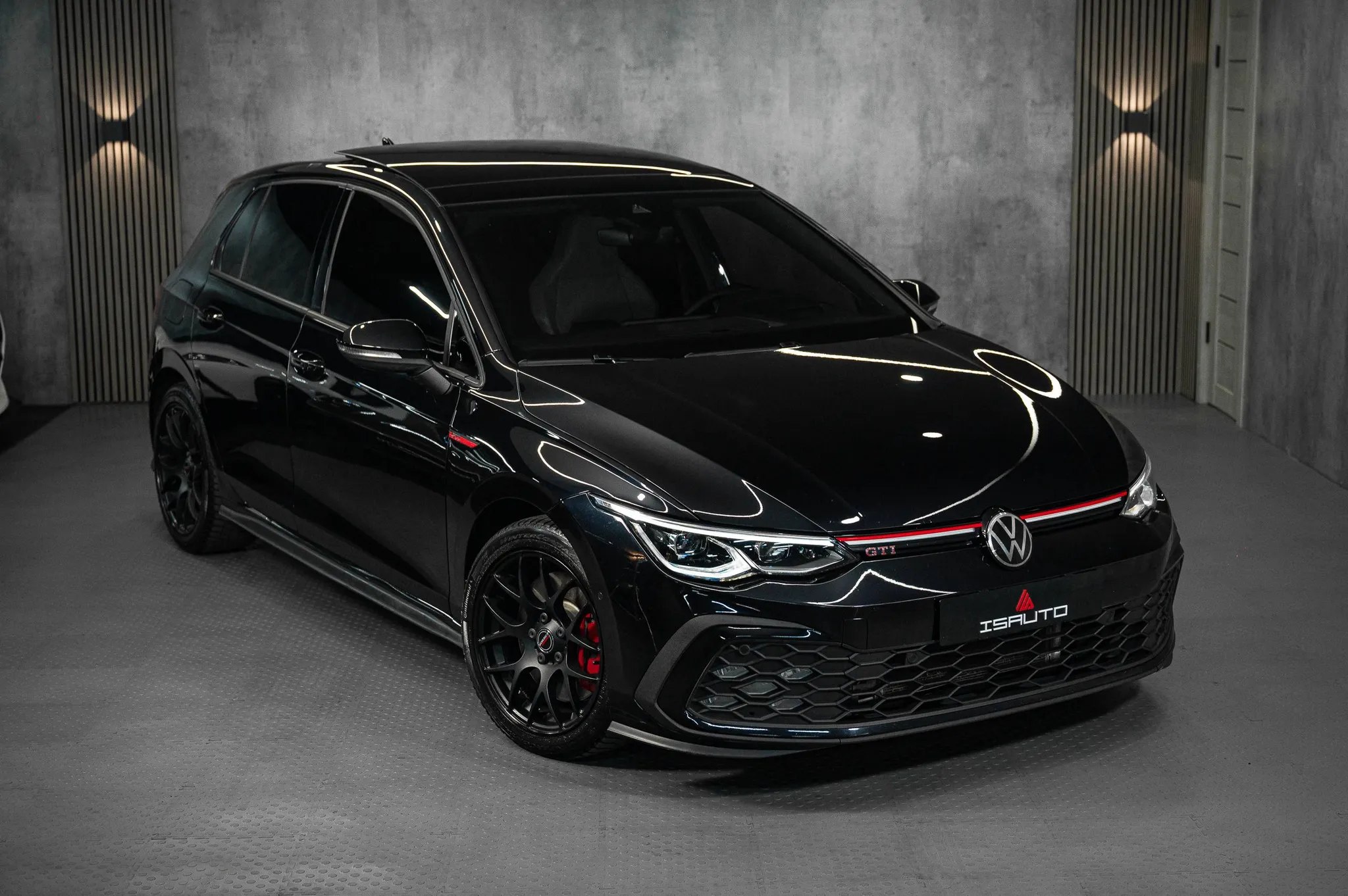 Volkswagen Golf GTI — фото 1