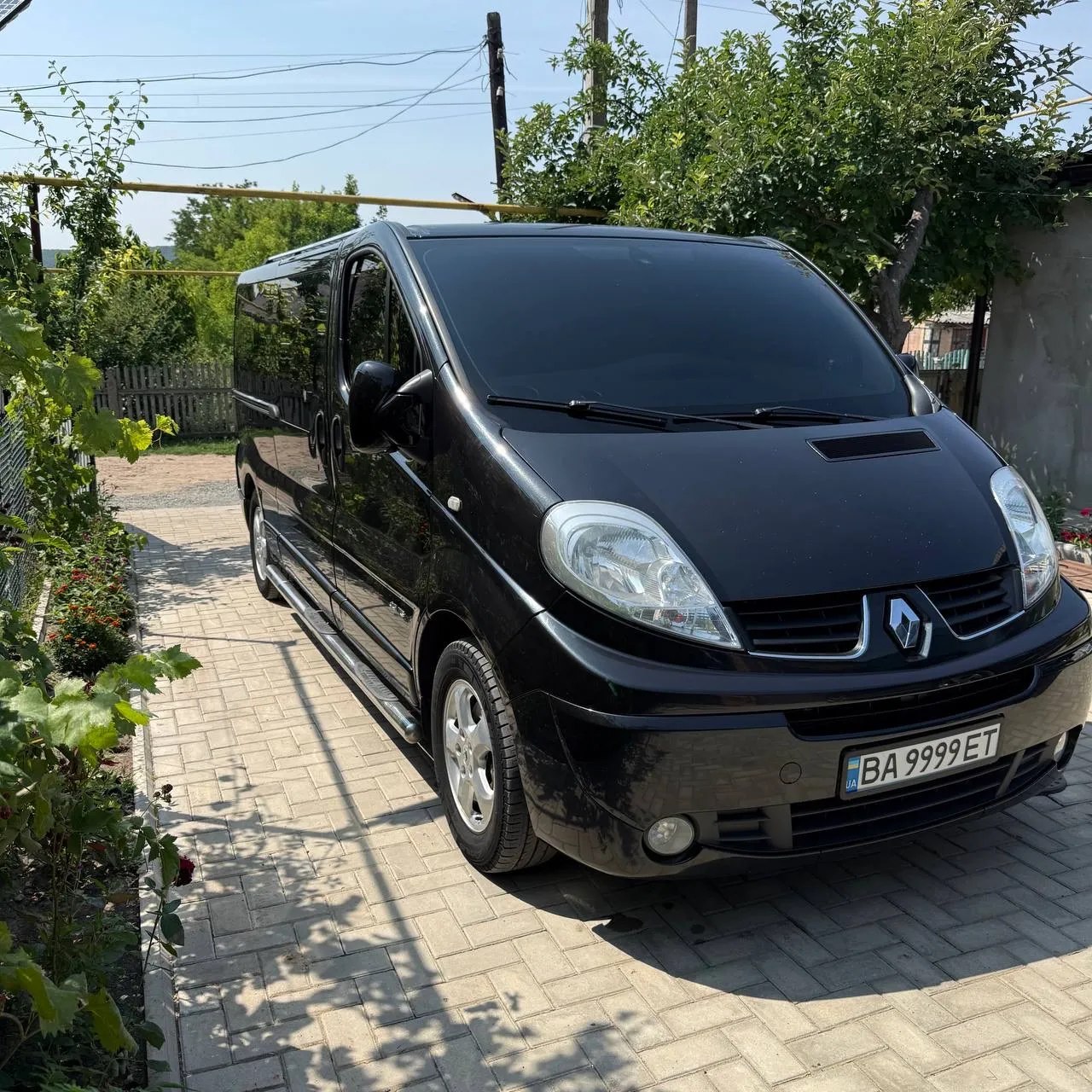 Renault Trafic Black Edition — фото 1