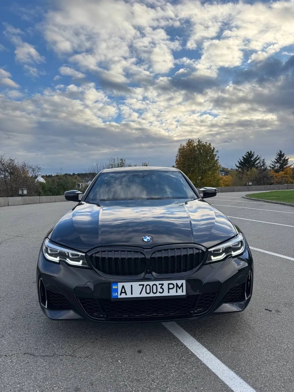 BMW 330i — фото 1