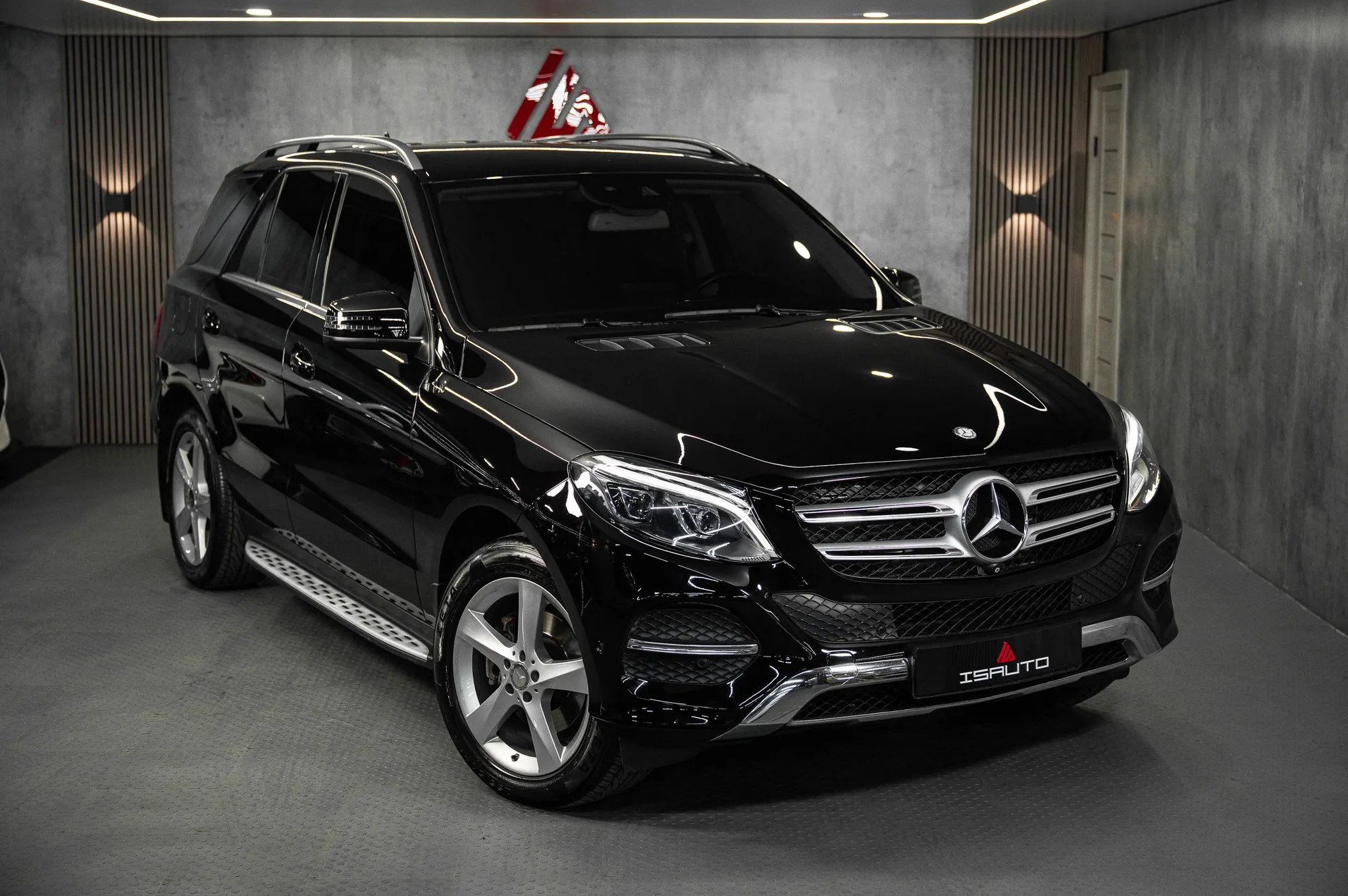 Mercedes-Benz Gle 250D 4 Matic — фото 1