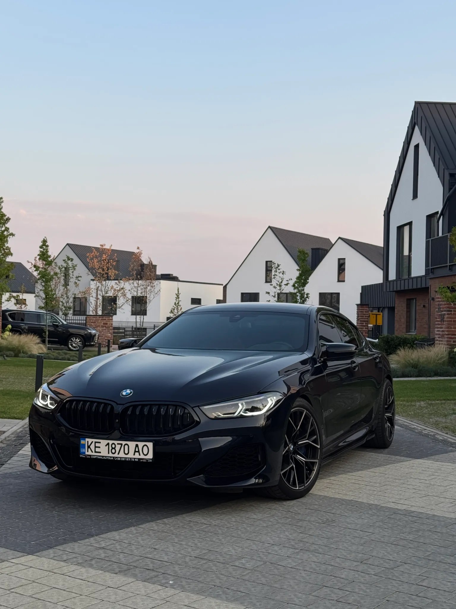 BMW M850i — фото 1