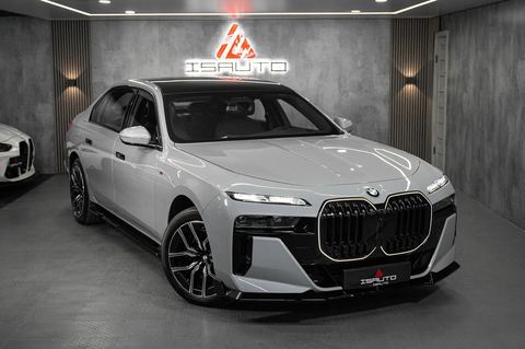 BMW 740i