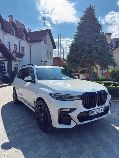 BMW X7