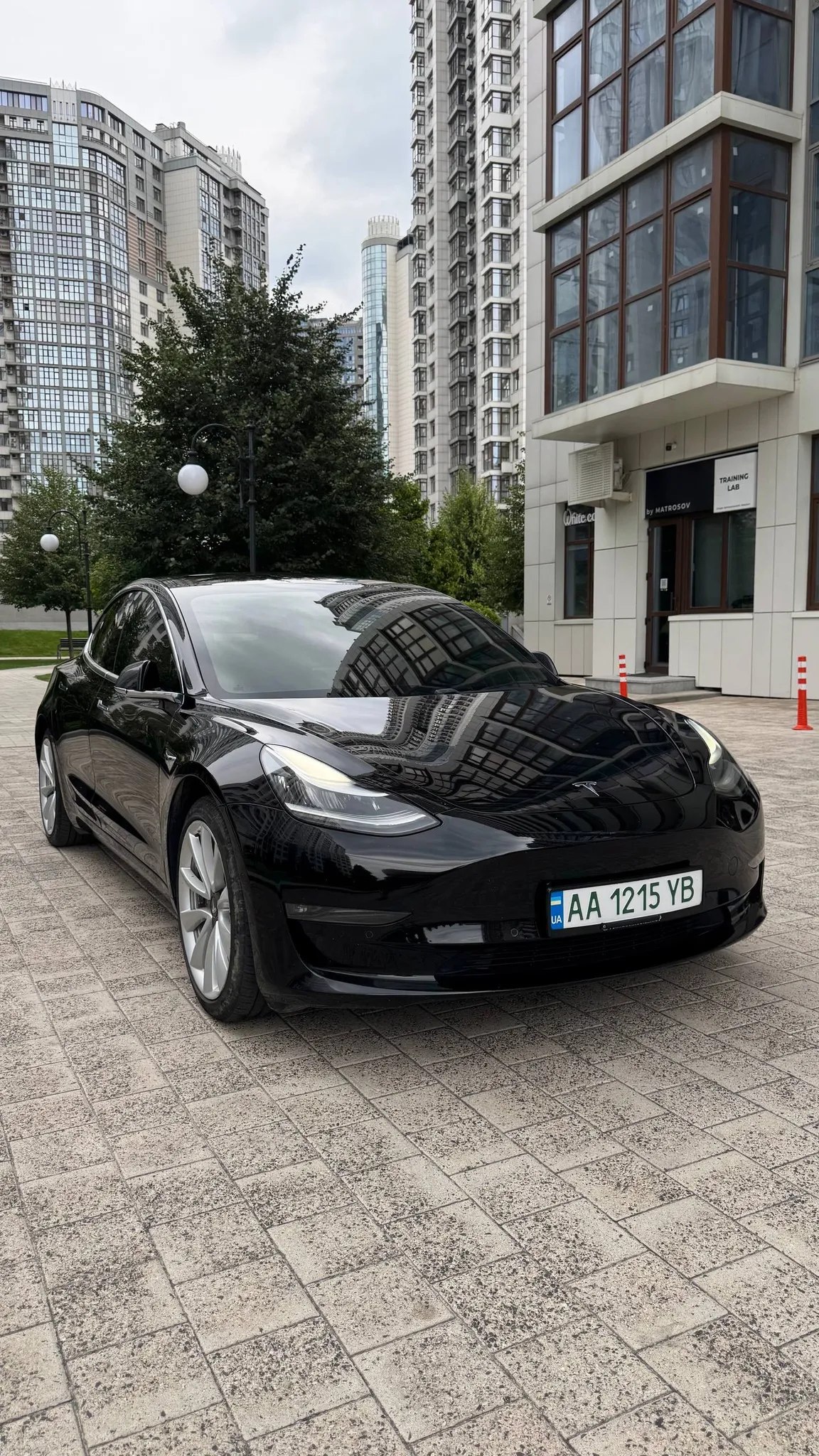 Tesla Model 3 — фото 1