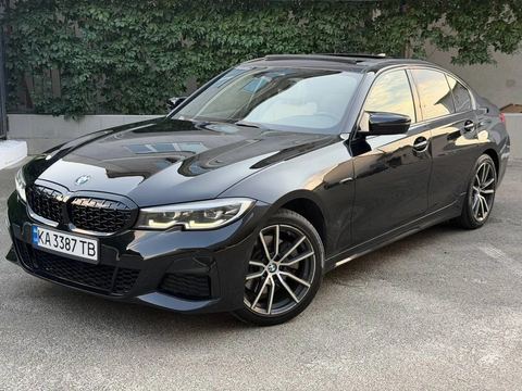 BMW 330i