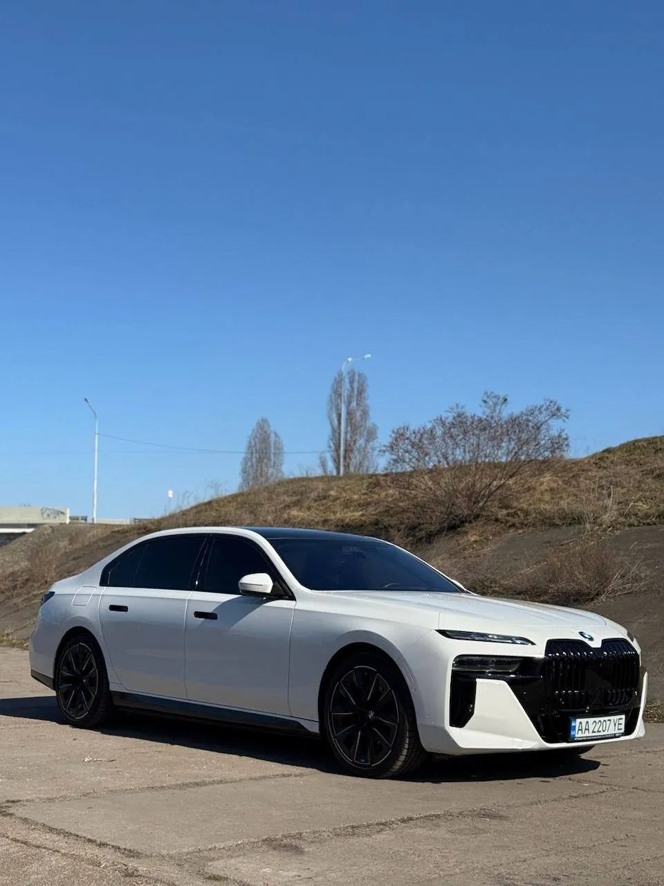 BMW I7 Xdrive 60 — фото 1