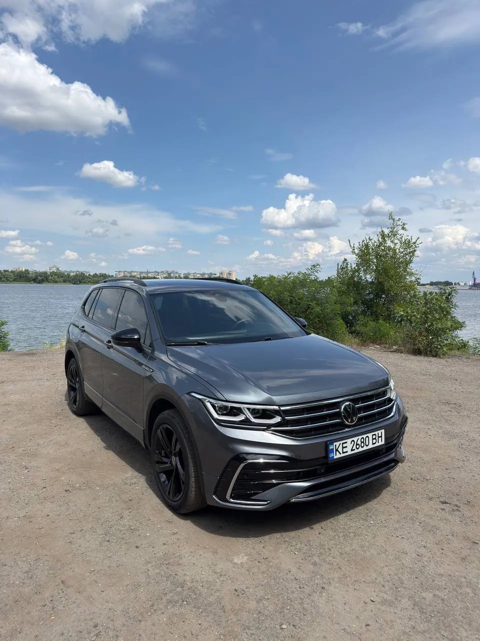 Volkswagen Tiguan — фото 1