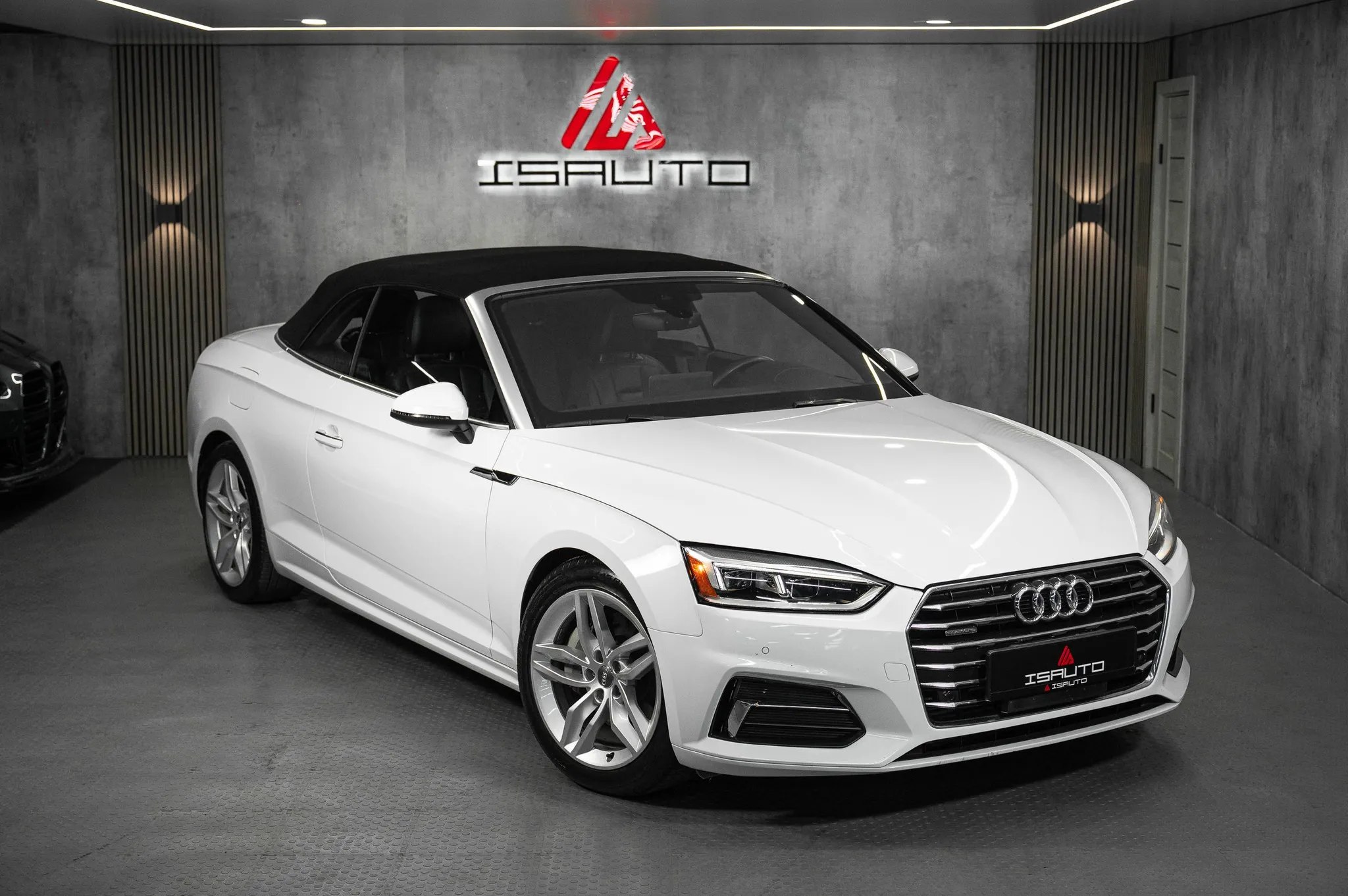 Audi A5 — фото 1