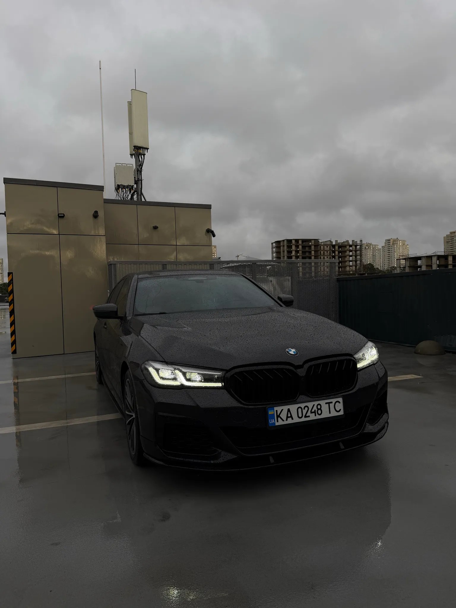 BMW 540i — фото 1